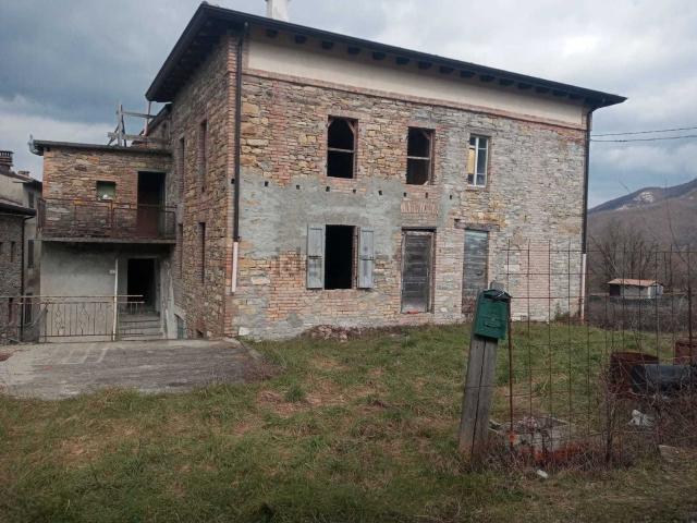 Rustico in vendita a Vezzolacca, Vernasca
