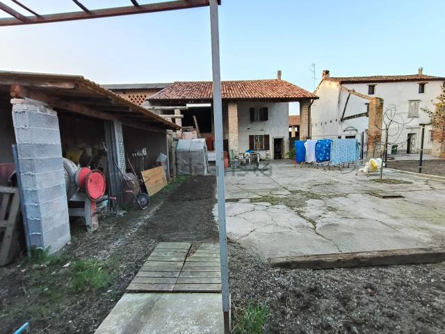 Rustico in vendita a Cremosano, Lombardia