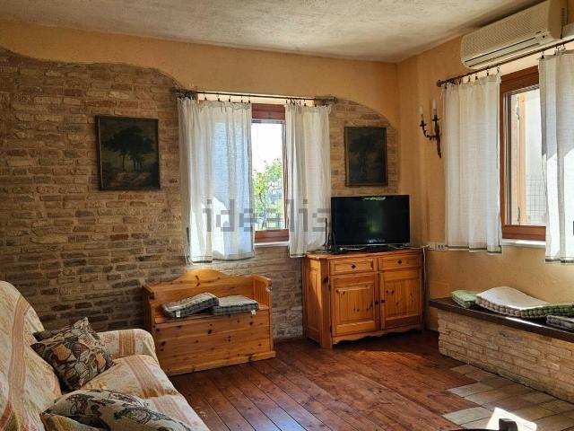 Rustico in vendita a Colli al Metauro, Marche