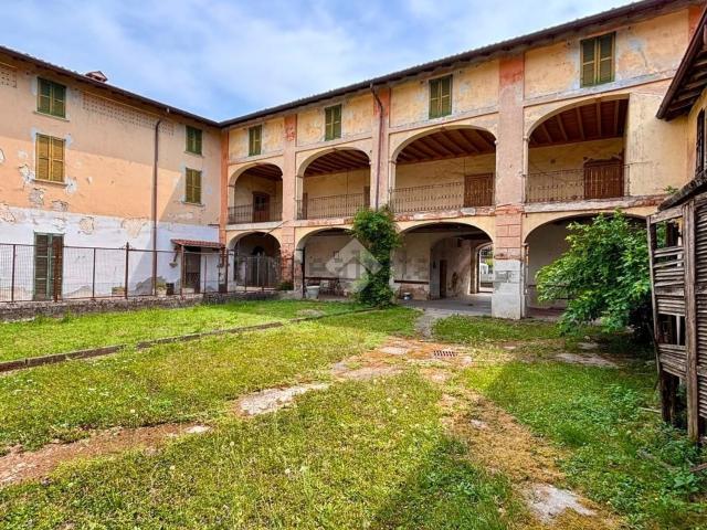 Rustico in vendita a Castel Rozzone, Bergamo