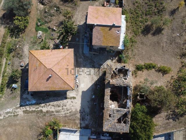 Rustico in vendita a Silvi, Teramo