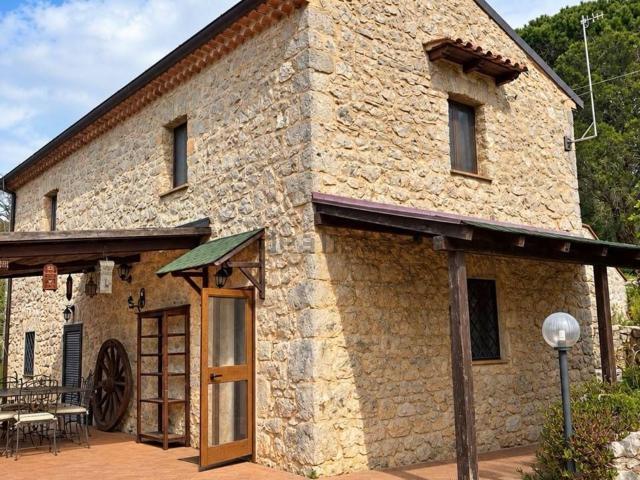 Rustico in vendita a Sonnino, Latina
