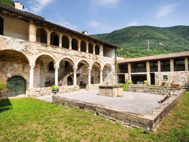 Rustico in vendita a Vigano San Martino, Lombardia