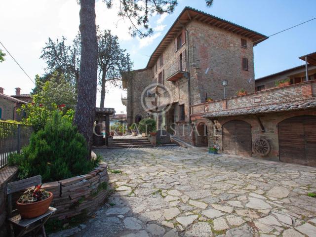 Rustico in vendita a Passignano Sul Trasimeno, Umbria