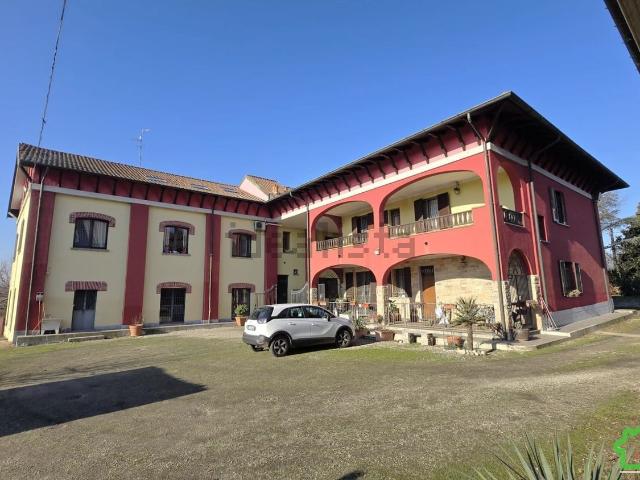 Rustico in vendita a San Giuliano Milanese, Lombardia