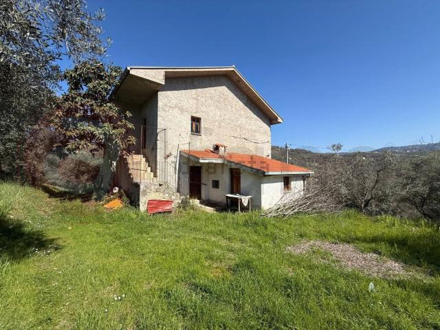 Rustico in vendita a Arpino, Lazio
