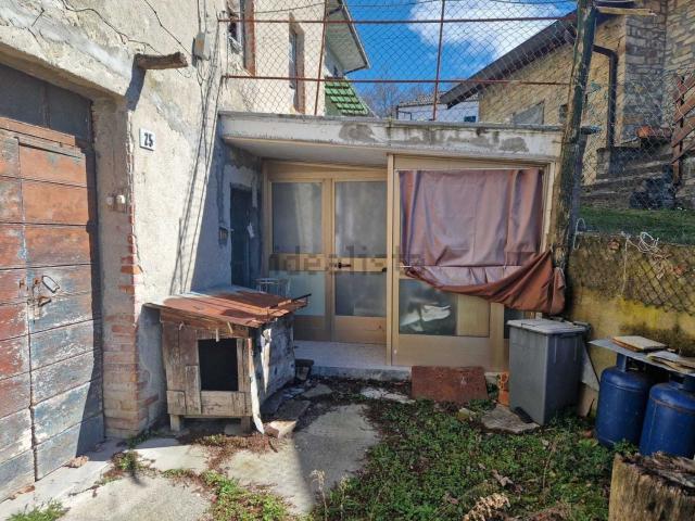 Rustico in vendita a Farini D'olmo, Reggio Emilia