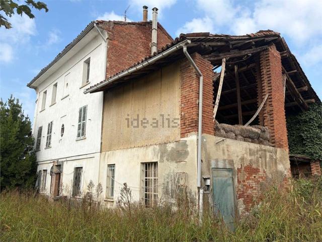 Rustico in vendita a Castellazzo Bormida