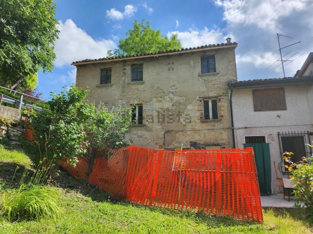 Rustico in vendita a Salsomaggiore Terme, Reggio Emilia