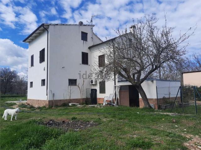 Rustico in vendita a Marche, Macerata