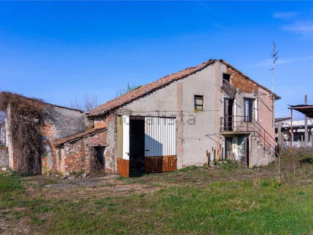 Rustico in vendita a Caorso, Reggio Emilia