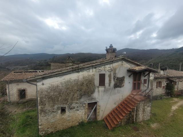 Rustico in vendita a Spoleto, Umbria