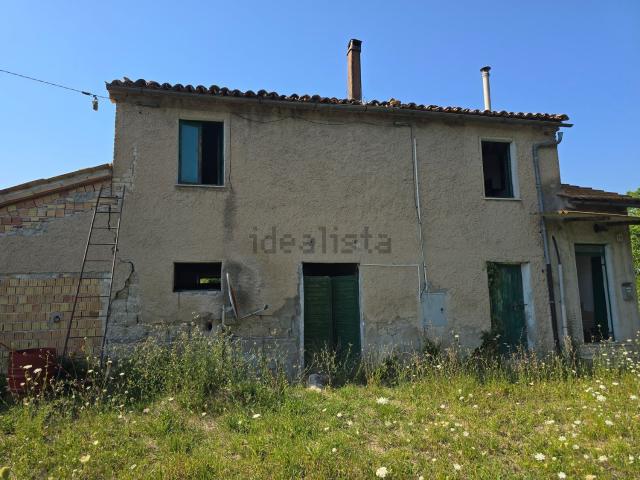 Rustico in vendita a Strada, Marche