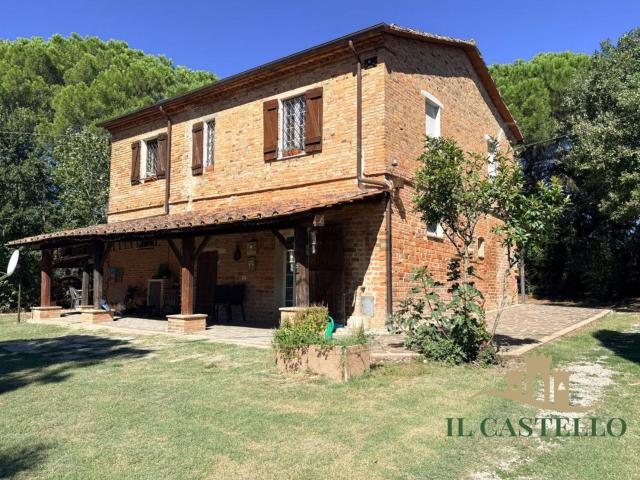 Rustico in vendita a Pozzuolo, Castiglione del Lago