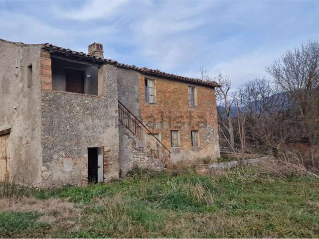 Rustico in vendita a Colpetrazzo, Umbria