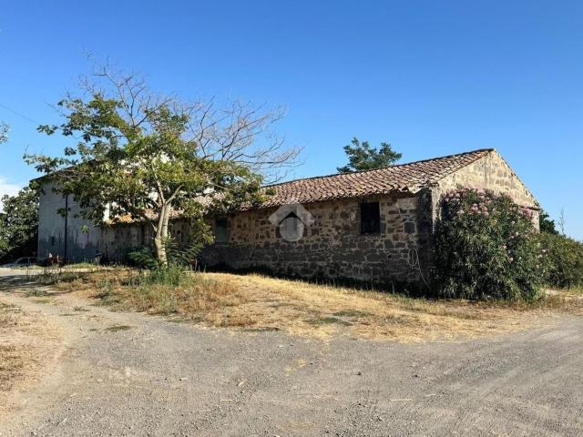 Rustico in vendita a Tuscania, Lazio