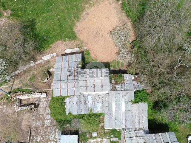 Rustico in vendita a Valcesara, Fumane