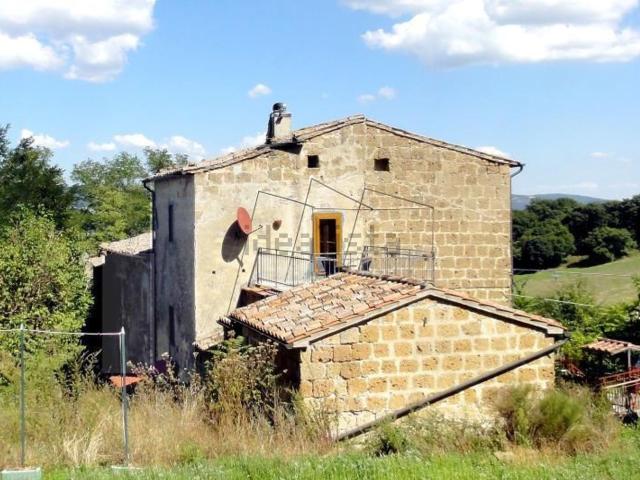 Rustico in vendita a Unione di Comuni Montani Colline del Fiora, Sorano