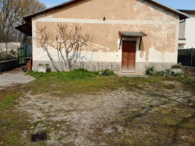 Rustico in vendita a Avezzano, Abruzzo