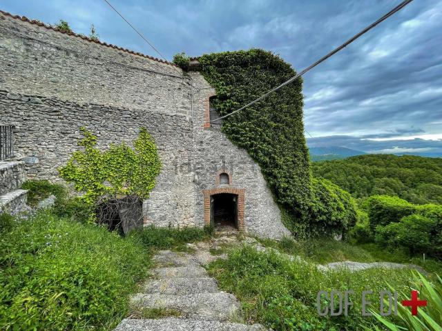 Rustico in vendita a Orvinio, Lazio