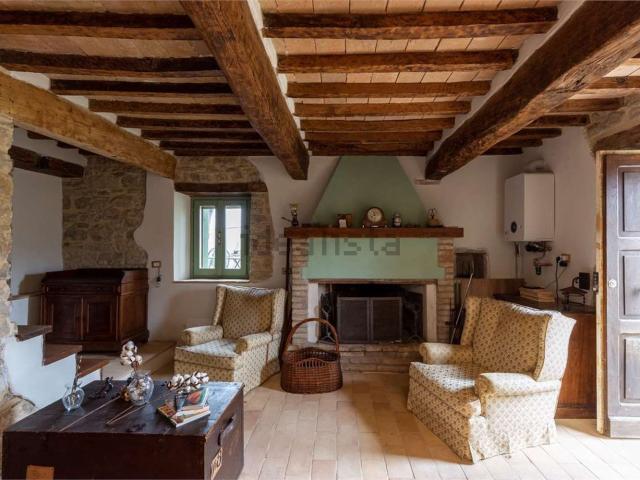 Rustico in vendita a Acqualoreto, Baschi