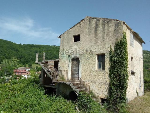 Rustico in vendita a Alvito, Lazio