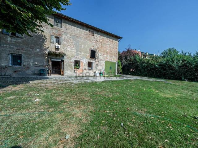 Rustico in vendita a Tresinaro - Secchia, Re