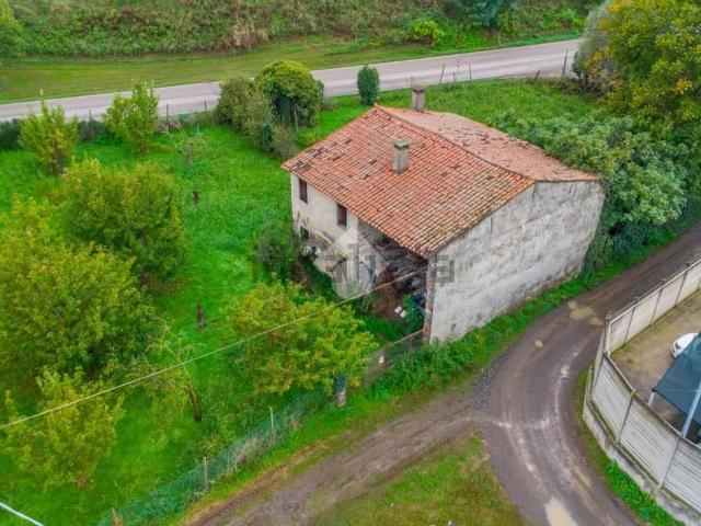 Rustico in vendita a Montecchia Di Crosara, Veneto