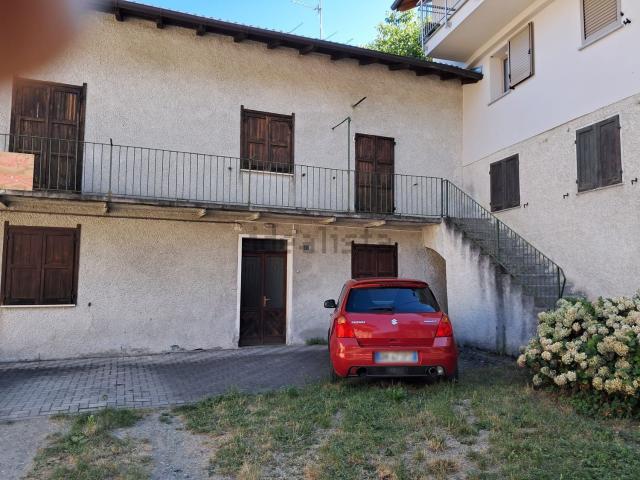 Rustico in vendita a Villa Di Tirano, Lombardia