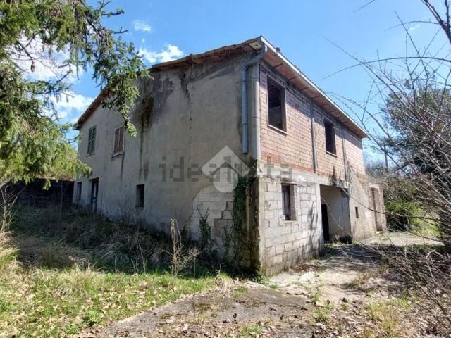 Rustico in vendita a Vico Nel Lazio, Lazio