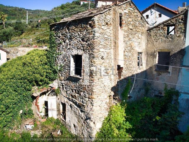 Rustico in vendita a Vado Ligure, Liguria