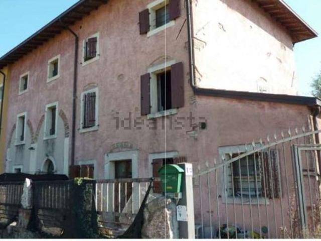 Rustico in vendita a Nogarole Rocca, Veneto