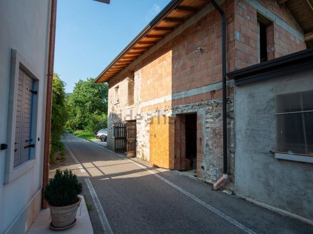 Rustico in vendita a Rivoli Veronese, Veneto