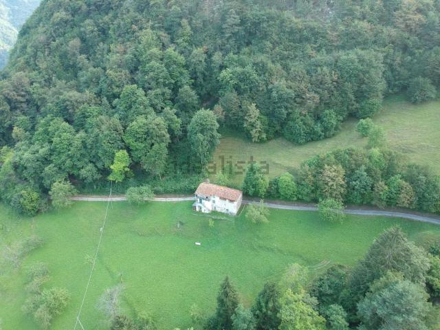 Rustico in vendita a Comunità Montana Parco Alto Garda bresciano, Gargnano