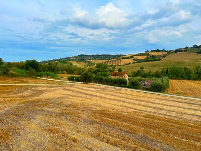 Rustico in vendita a Atri, Abruzzo