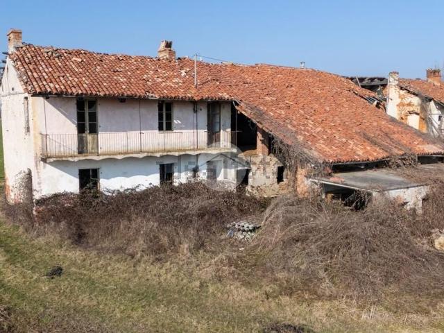 Rustico in vendita a Cherasco, Cuneo