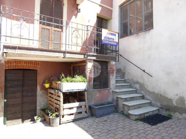 Rustico in vendita a Rovescala, Lombardia
