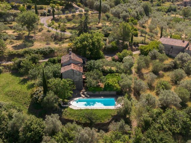 Rustico in vendita a Tavarnelle-Sant'Eusebio, Cortona