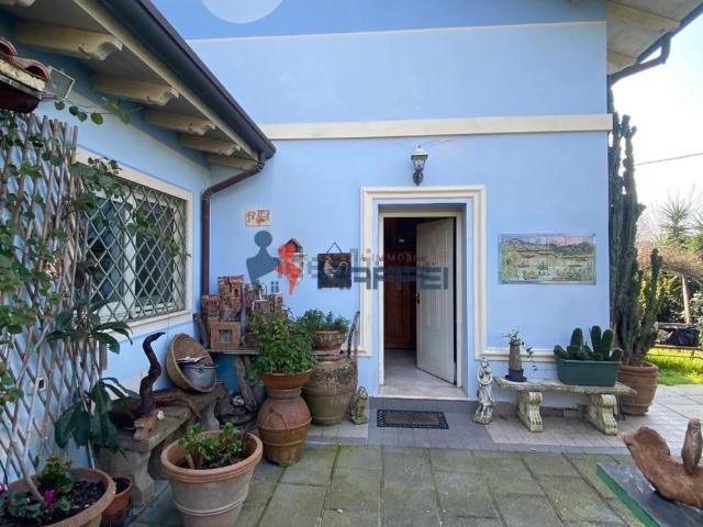 Rustico in vendita a San Rocchino, Massarosa