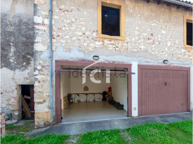 Rustico in vendita a Negrar, Veneto