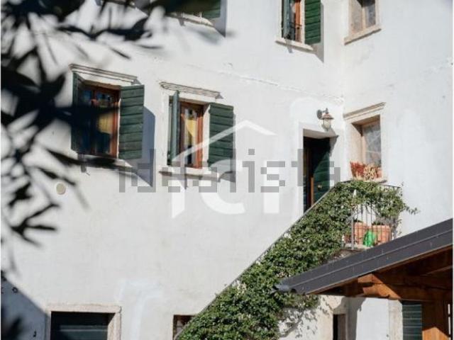 Rustico in vendita a Negrar, Veneto