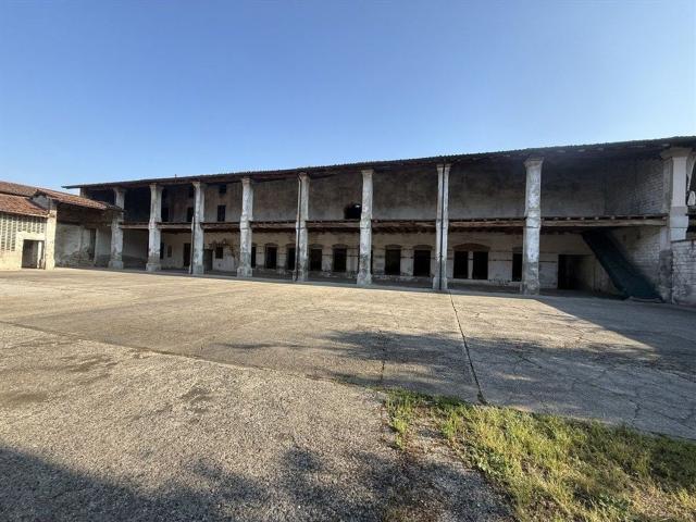 Rustico in vendita a Roccafranca, Lombardia