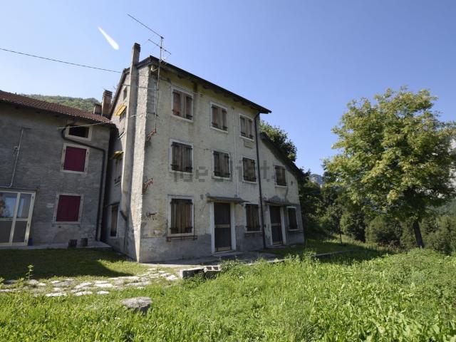 Rustico in vendita a Foza, Veneto