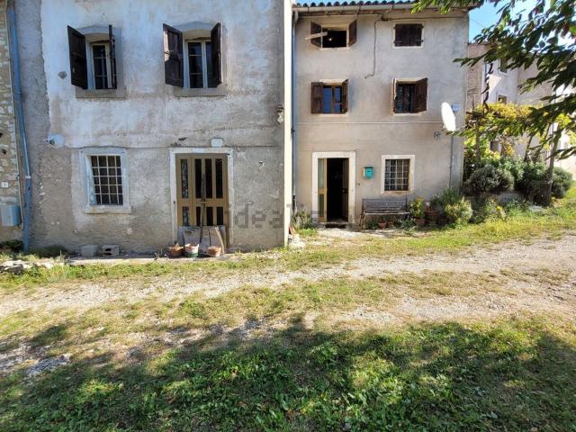 Rustico in vendita a Tregnago, Veneto