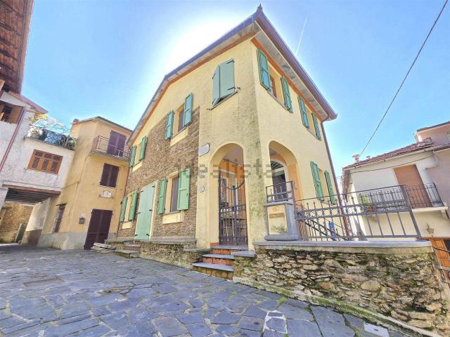 Rustico in vendita a Stazzema, Toscana