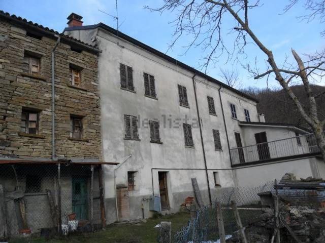 Rustico in vendita a Farini D'olmo, Reggio Emilia