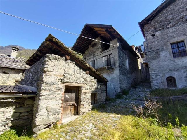 Rustico in vendita a Arnad, Aosta
