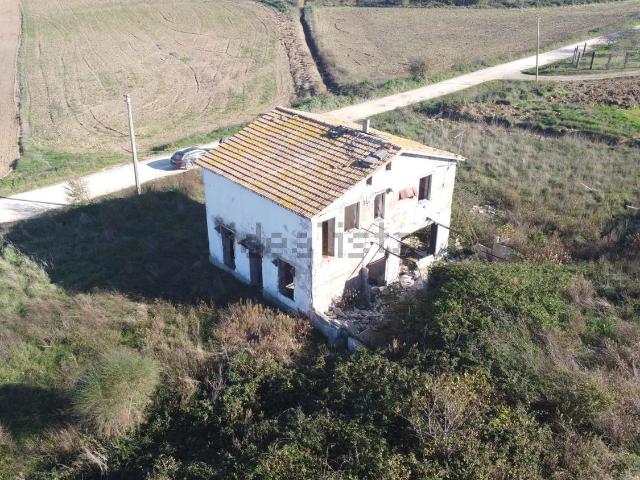 Rustico in vendita a località Pianbovaro, Tarquinia