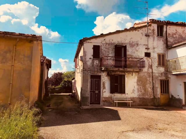 Rustico in vendita a Unione di Comuni Montani Colline del Fiora, Sorano
