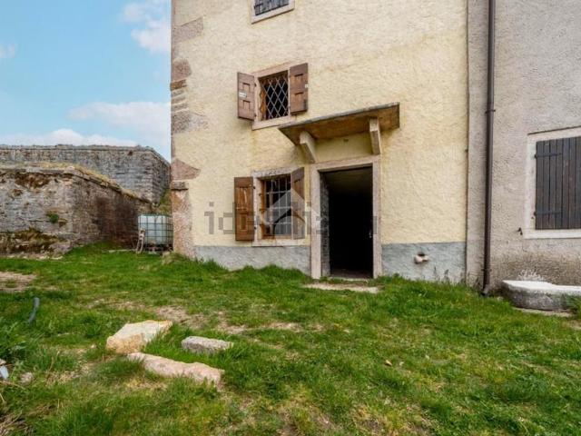 Rustico in vendita a Bosco Chiesanuova, Veneto